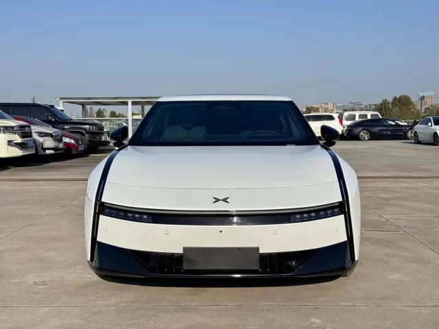 Xpeng P7 — Фото автомобиля 3