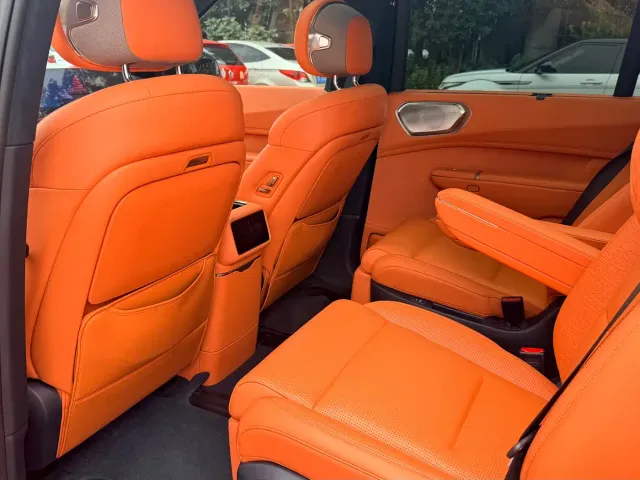 Lynk & Co 900 — Фото автомобиля 11