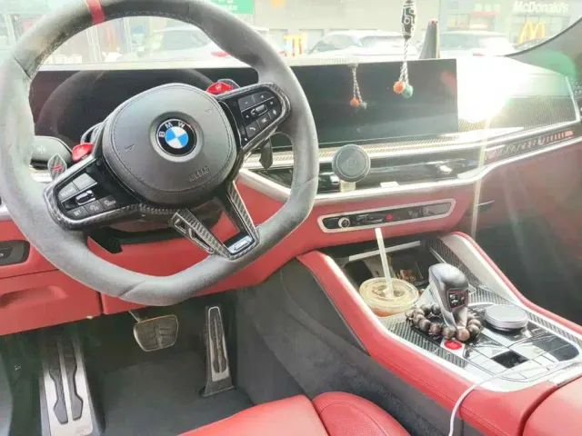 BMW X6 M — Фото автомобиля 12