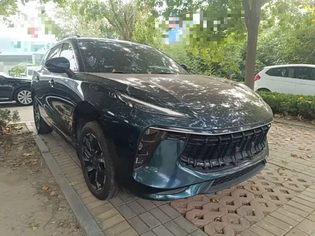 Forthing T5 Evo — Фото автомобиля 3
