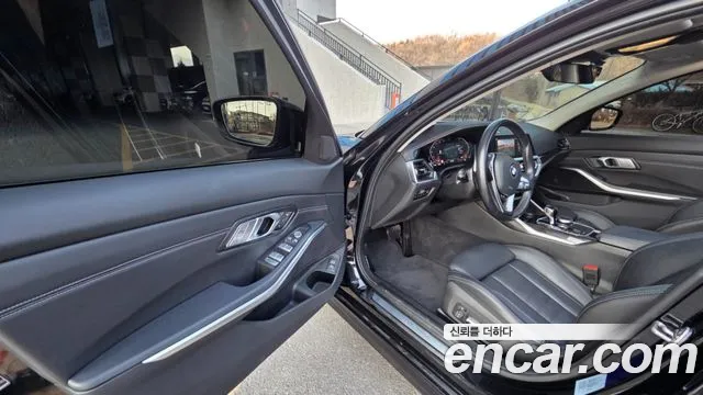 BMW 3-Series 3 серия (G20) 320i Luxury — Фото автомобиля 9