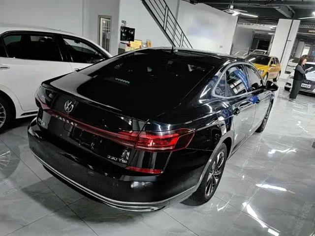 Volkswagen Passat — Фото автомобиля 6