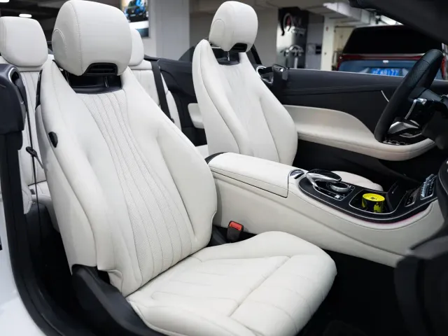 Mercedes-Benz E-Class — Фото автомобиля 20