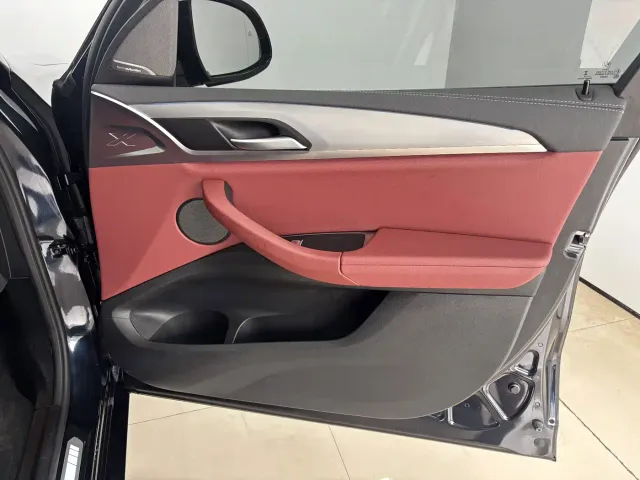 BMW iX3 — Фото автомобиля 26