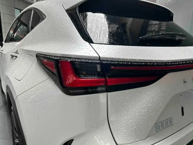 Lexus NX — Фото автомобиля 3