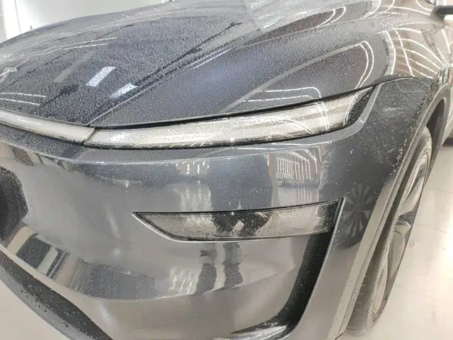 Tesla Model Y — Фото автомобиля 23