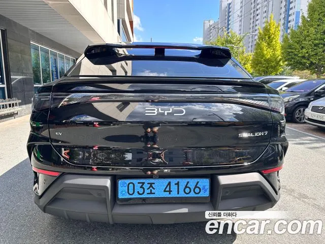 BYD Sealion 7 — Фото автомобиля 4