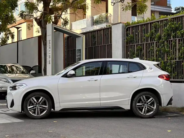 BMW X2 — Фото автомобиля 3