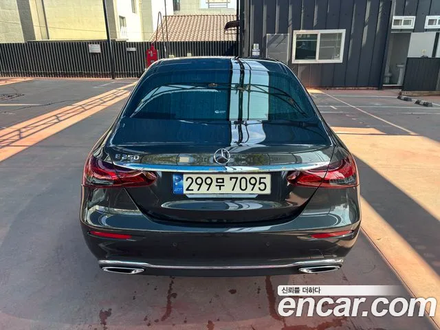 Mercedes-Benz E-Class W213 — Фото автомобиля 4