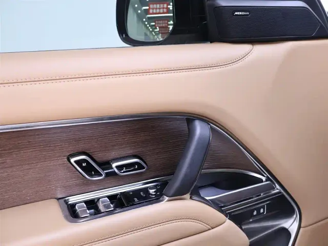 Land Rover Range Rover — Фото автомобиля 17