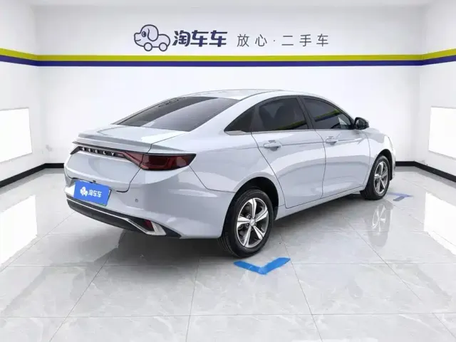 Geely Emgrand L — Фото автомобиля 3