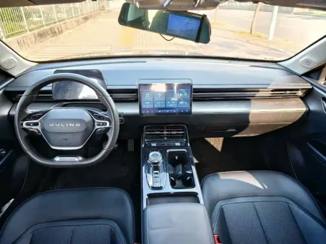 Wuling Starlight — Фото автомобиля 5