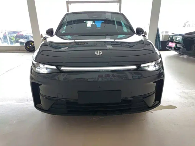 Leapmotor C10 — Фото автомобиля 2
