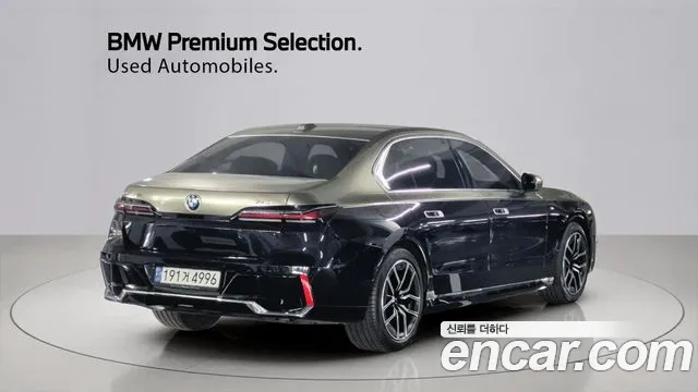 BMW 7-Series 7 серия (G70) 740i xDrive M Sport — Фото автомобиля 2