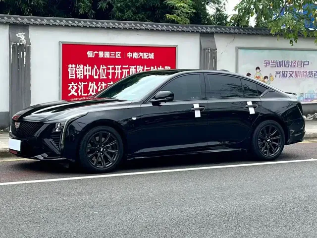 Фотография автомобиля — Cadillac CT5
