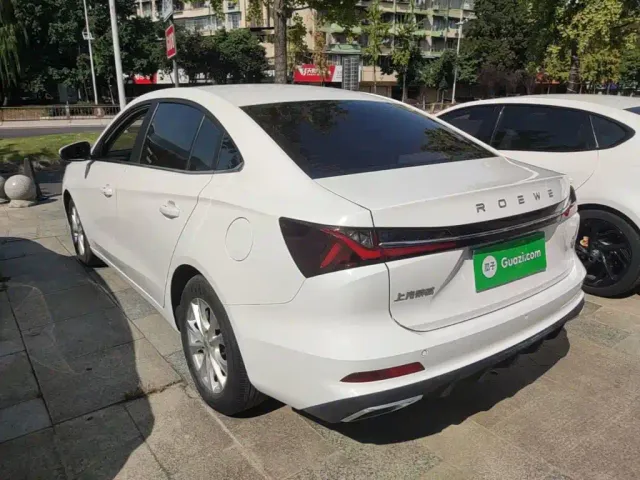 Roewe i5 — Фото автомобиля 4
