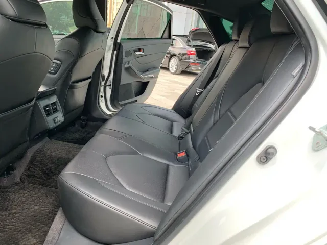 Toyota Avalon — Фото автомобиля 13