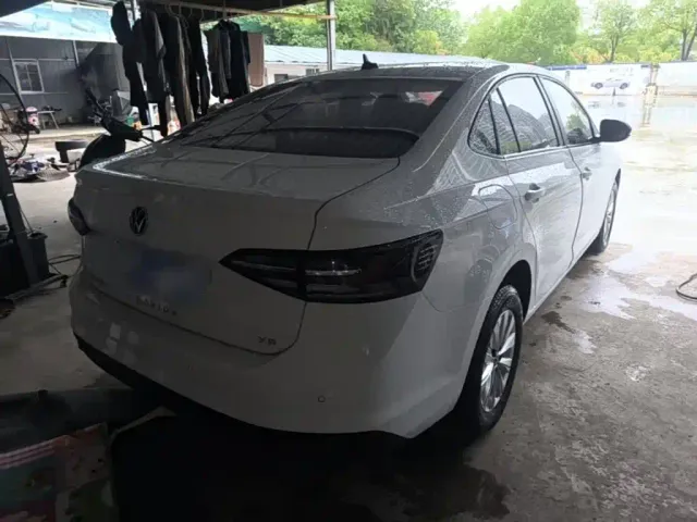 Volkswagen Lavida — Фото автомобиля 6