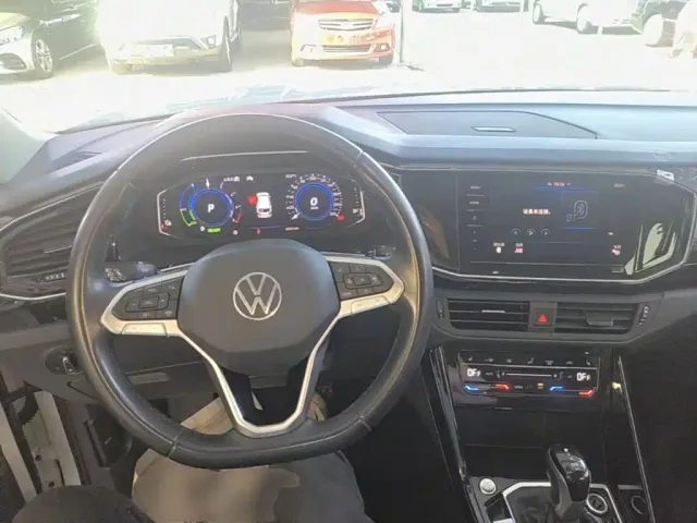 Volkswagen Tayron GTE Plug-in Hybrid — Фото автомобиля 9