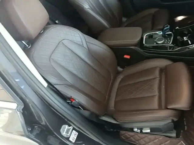 BMW iX3 — Фото автомобиля 24