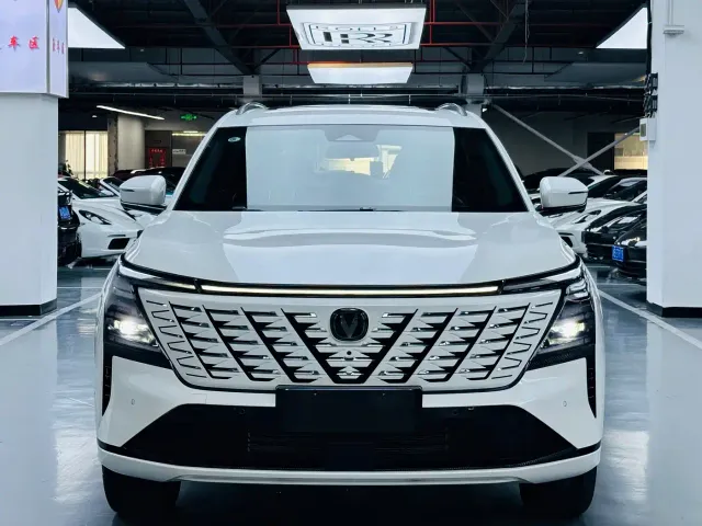 Changan CS75 Plus — Фото автомобиля 2