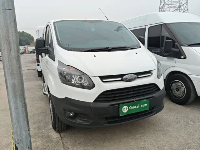 Ford Transit — Фото автомобиля 3