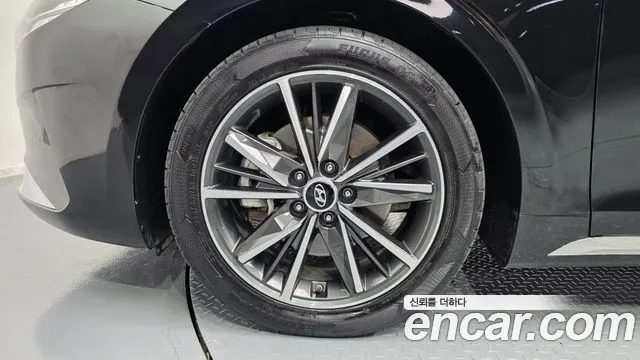 Hyundai Grandeur New — Фото автомобиля 5