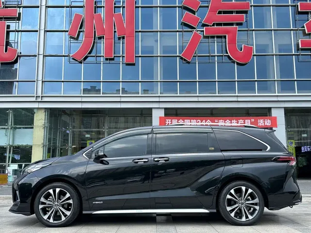 Toyota Granvia — Фото автомобиля 4