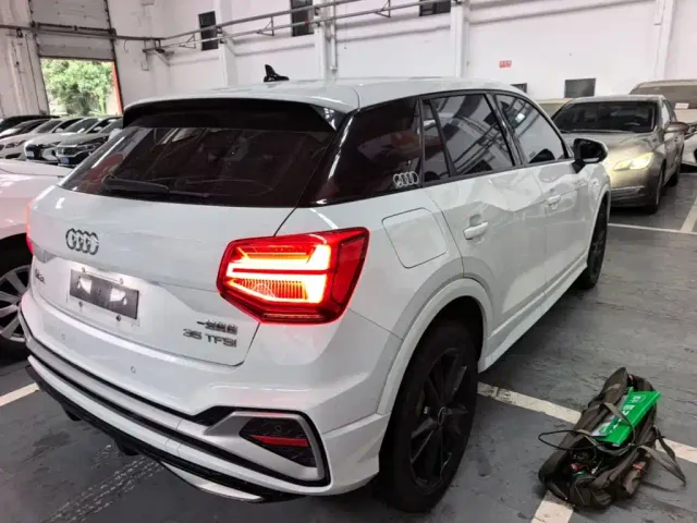 Audi Q2L — Фото автомобиля 6