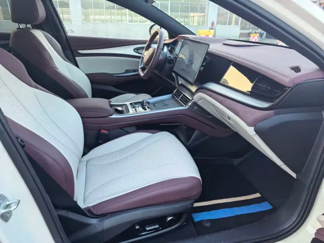 BYD Seal 07 DM-i — Фото автомобиля 15