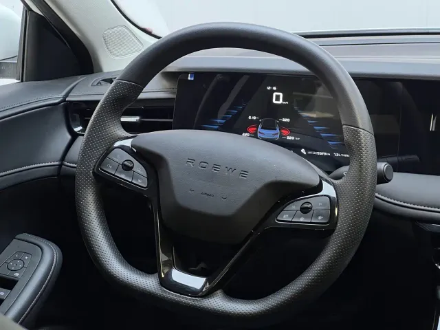 Roewe i5 — Фото автомобиля 7