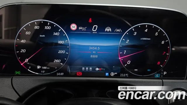 Mercedes-Benz E-Class — Фото автомобиля 8