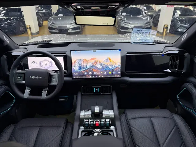 BYD FangChengBao Leopard 8 — Фото автомобиля 6