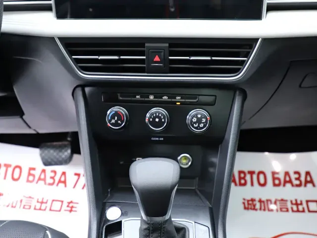 Volkswagen Tiguan L — Фото автомобиля 10