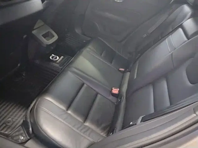 Volvo S60 — Фото автомобиля 16