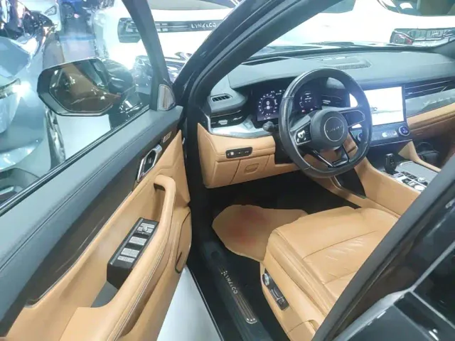 Lynk & Co 09 EM-P — Фото автомобиля 15