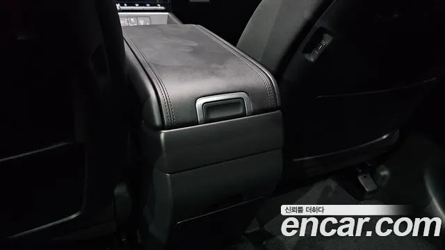 Hyundai Santafe Santa Fe (MX5) Бензин 2.5T 2WD — Фото автомобиля 28