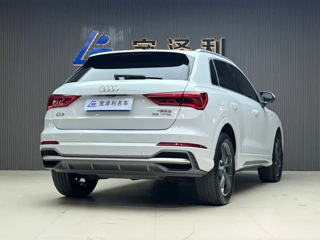 Audi Q3 — Фото автомобиля 3