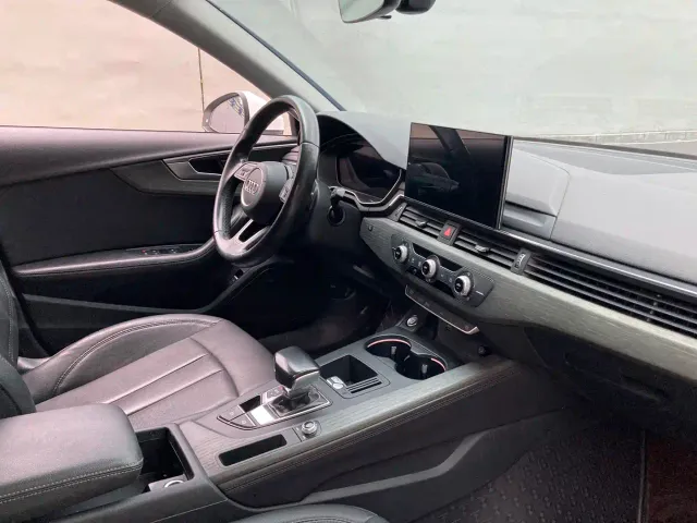 Audi A4L — Фото автомобиля 6