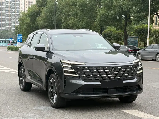 Changan CS75 Plus — Фото автомобиля 2