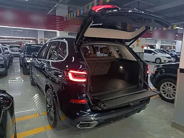 BMW X5 — Фото автомобиля 4