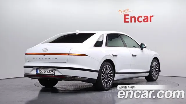 Hyundai Grandeur — Фото автомобиля 2