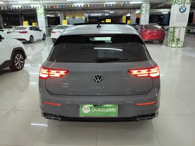 Volkswagen Golf — Фото автомобиля 5