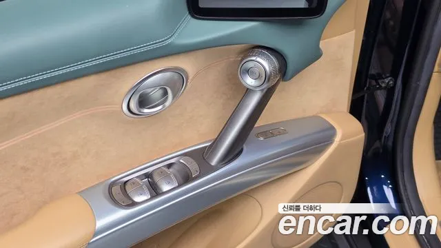 Genesis GV60 — Фото автомобиля 27