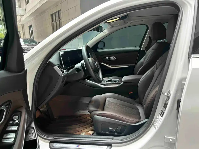 BMW 3 Series — Фото автомобиля 15