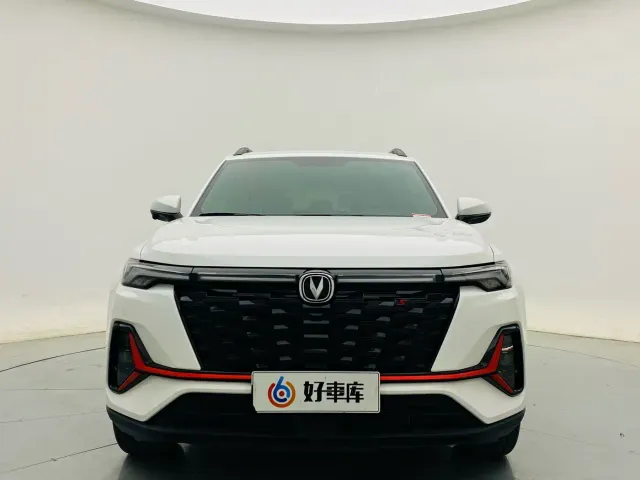 Changan CS35 Plus — Фото автомобиля 2