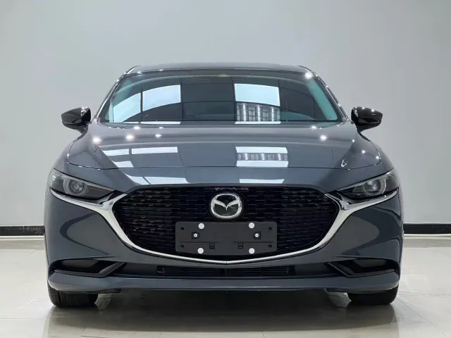 Mazda Axela — Фото автомобиля 2