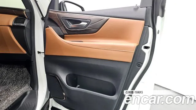 Toyota Alphard — Фото автомобиля 20