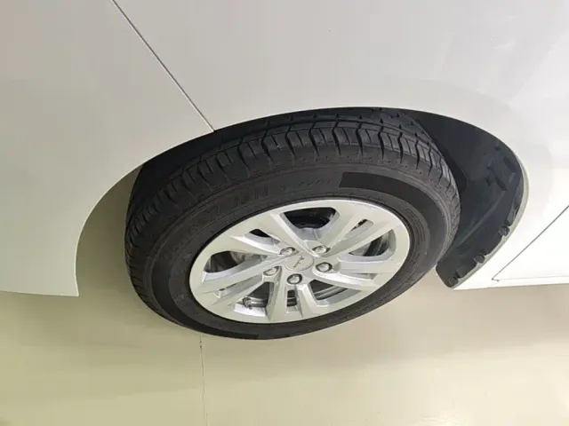 BAW Ruisheng Ace M7 EV — Фото автомобиля 22