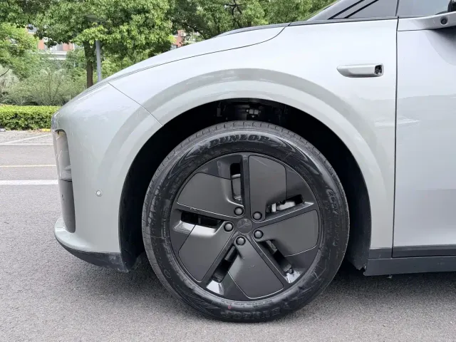 Li Auto i6 — Фото автомобиля 18